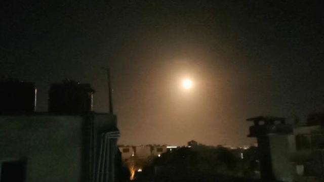 Fongming Cable Ataques Aéreos Israelíes contra la Capital Siria, Damasco