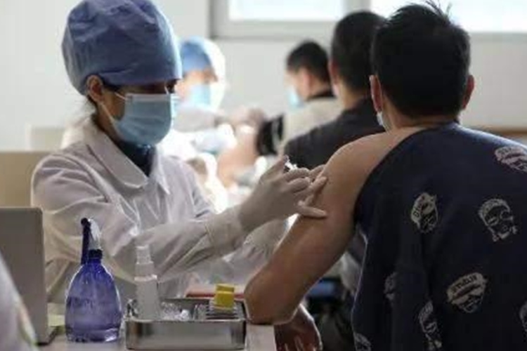 Se administraron 70.000 dosis de vacuna covid-19 durante dos días en Beijing