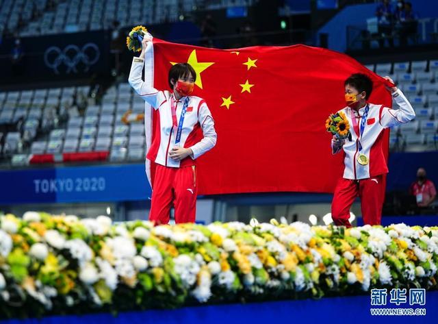 Cables de mica para altas temperaturas de Fongming: Trampolín femenino de 10 metros: Quan Hongchan, Chen Yuxi para ganaron el primer y segundo lugar